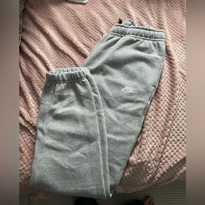 Men’s Nike sweats never worn!